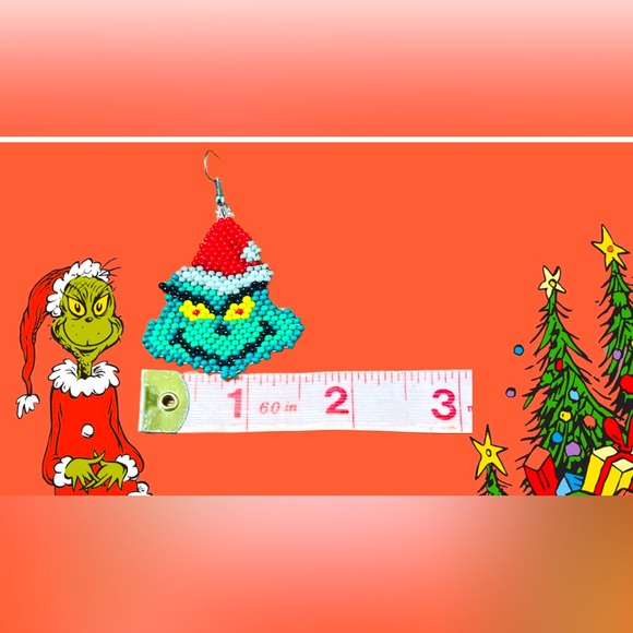 GrandmaMia’s Festive Grinchy Glass Bead Earrings - Picture 4 of 5